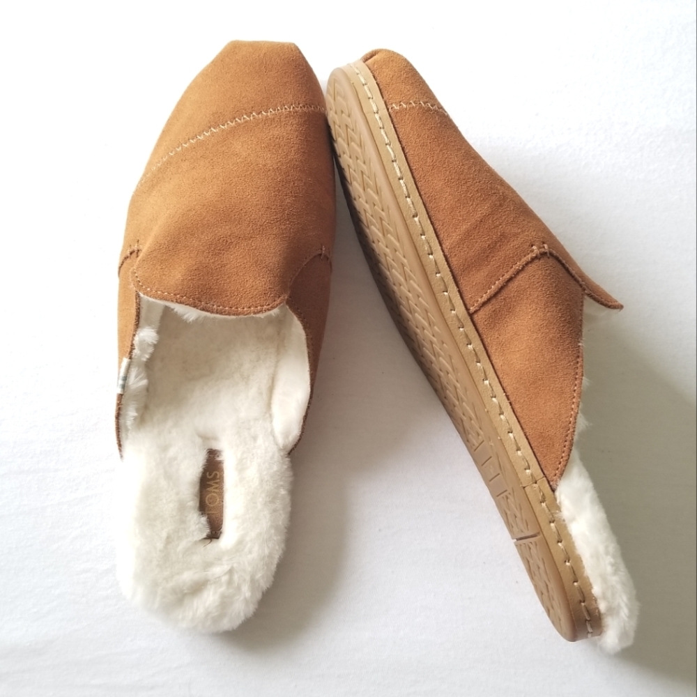 TOMS suede faux fur slip on, US womens size 9.  Never been used.